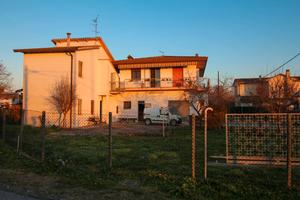 Cona: casa indipendente