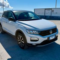 VW T-Roc 1.6 tdi 116 cv manuale 2020