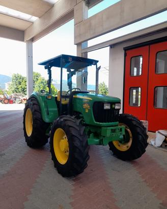 TRATTORE JHON DEERE 5055