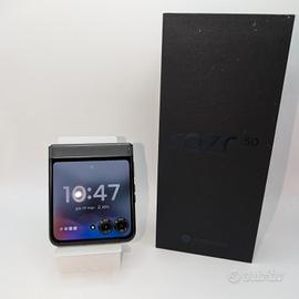 Motorola Razr 50 (2024) - 256GB / 8GB RAM 
