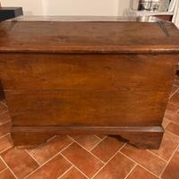 Mobile madia antica in noce