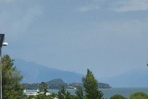Appartamento vista lago con piscina