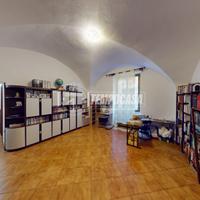 CERCHI UN TRILOCALE CON TERRAZZO IN CENTRO STORICO