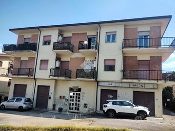 4 LOCALI A CASTROLIBERO