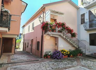 CASA SEMINDIPENDENTE A MANOCALZATI