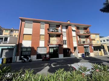 4 LOCALI A IMPERIA