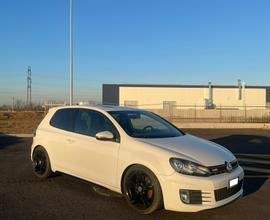 Volkswagen Golf GTI 6 DSG 211CV Anno 2011