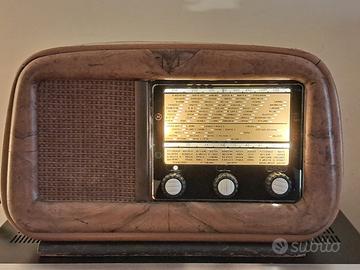 Radio a valvole, anni 50, dimensioni contenute
