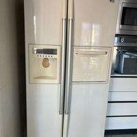 Frigorifero Samsung Side by Side - SR-S24FTE