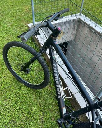 Mountain bike cannondale