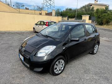 Toyota Yaris 1.0 5 porte