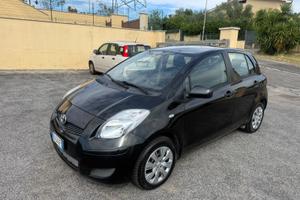 Toyota Yaris 1.0 5 porte