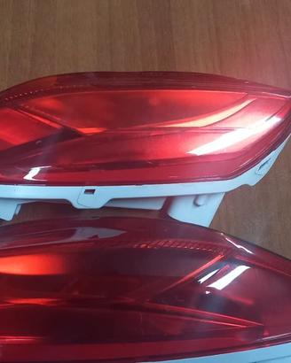 Fanalini posteriori Beverly 300/400 HPE dal 2021