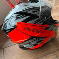 Casco suomy