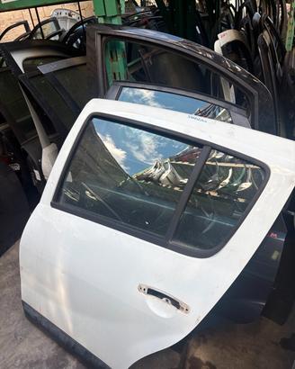 PORTA POSTERIORE SINISTRA DACIA SANDERO ANNO:2011