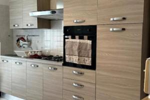 Appartamento Trilocale crema ideale per aziende