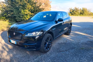 Jaguar F pace