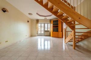 Appartamento di 130 m² con 4 locali a Ciampino