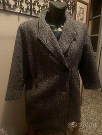 Caldo cappotto in pura lana vergine