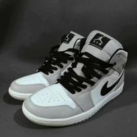 Jordan 1 Mid Light Smoke Grey 44