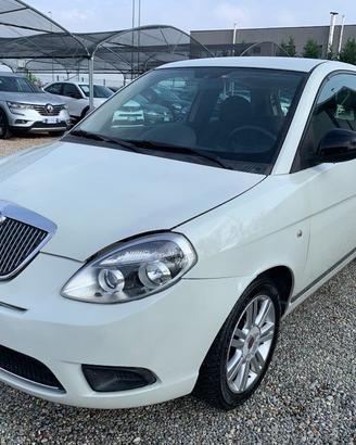 LANCIA Ypsilon 1.2 69 CV Platinum