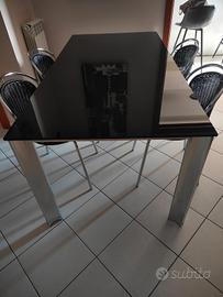 Tavolo cristallo nero e acciaio