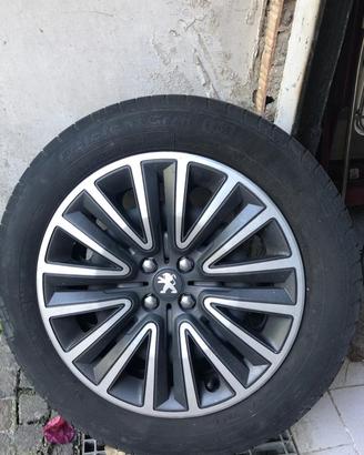 Ruota peugeot con pneumatico