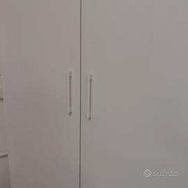 Armadio con tanti piani