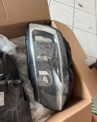 Fanali anteriori vw T6