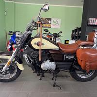 Um Renegade Commando 125