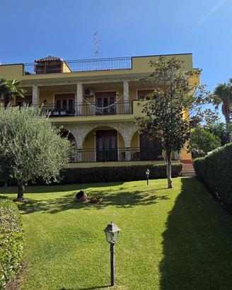 Mascalucia splendida villa singola con piscina