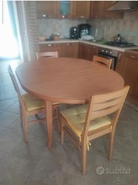Tavolo e sedie