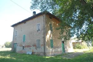Rustico / Casale di 420 m² con più di 5 locali a A