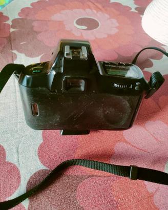 Nikon F70 analogica