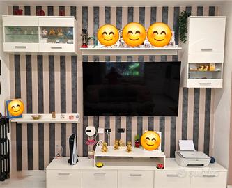 Parete tv attrezzata