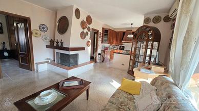 4 LOCALI A GASSINO TORINESE