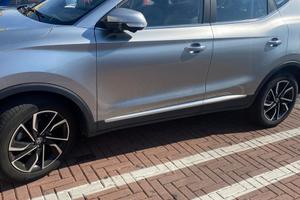 Mg zs luxury