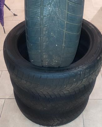 Gomme Invernali 215 45 r18 