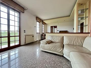 Appartamento con mansarda e garage