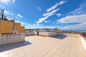 AMPIO APPARTAMENTO CON TERRAZZO E DOPPIA ESPOSIZIO