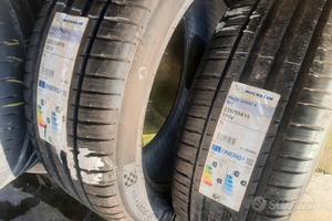 235 55 19 Michelin usate