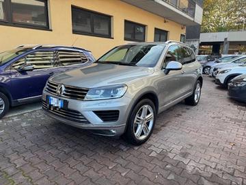 VOLKSWAGEN Touareg 3.0 TDI 204 CV tiptronic Blue