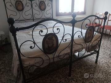 Letto matrimoniale in ferro