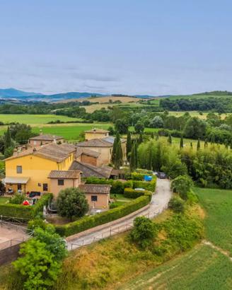 Casa con  ingresso indipendente e giardino