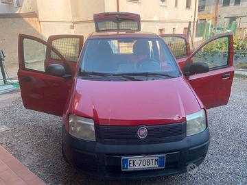 Fiat Panda Van  – €1.950 – Telefono  : 3517967775