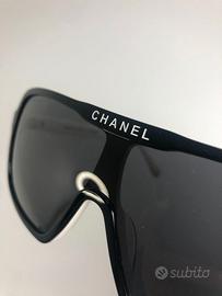Occhiali da sole CHANEL con montatura grande