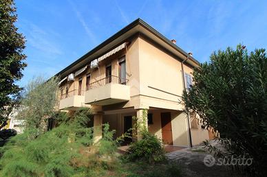 PORZIONE DI BIFAMILIARE A VICENZA