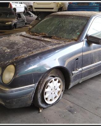 Ricambi Usati MERCEDES Classe E W210 1999