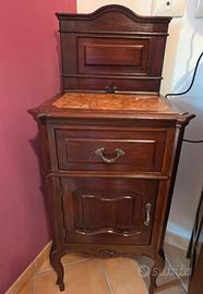Coppia comodini antichi vintage in legno con alzat
