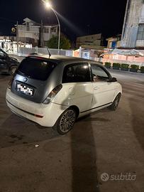 Lancia Ypsilon 1.3 Multijet momo design 2008